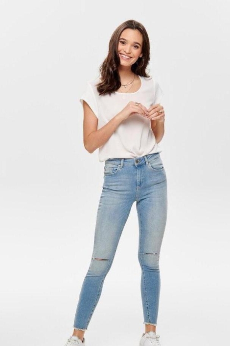 Only witte dames t-shirt | Model vooraanzicht