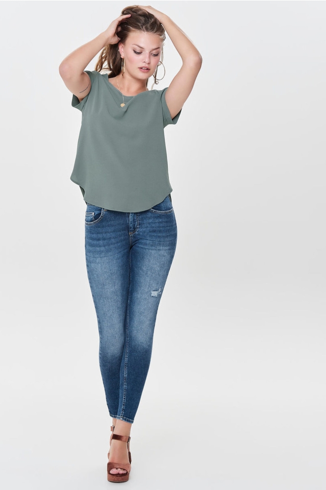 Only groene dames t-shirt | Model