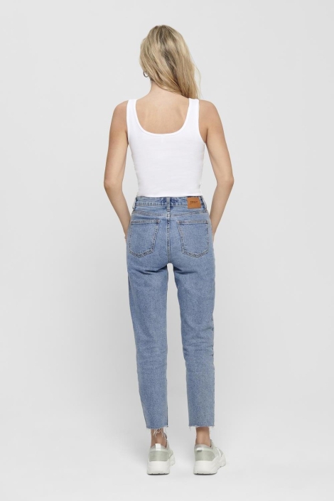 Only witte dames top | Model achteraanzicht