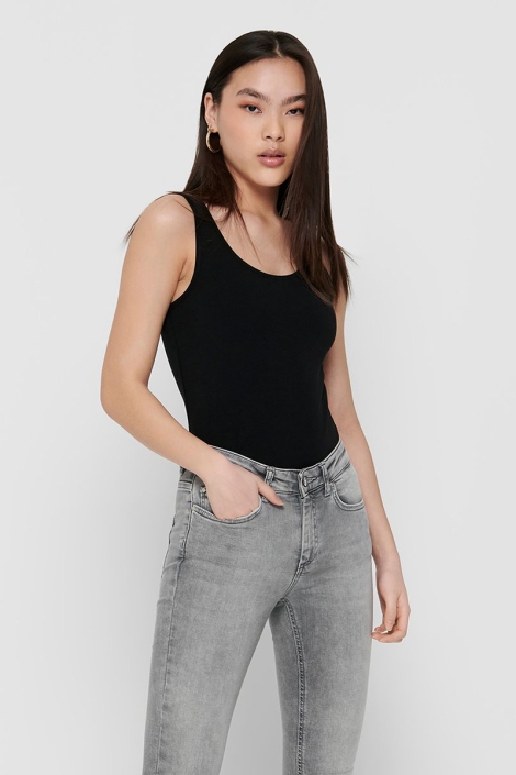 Only zwarte dames top | Model vooraanzicht