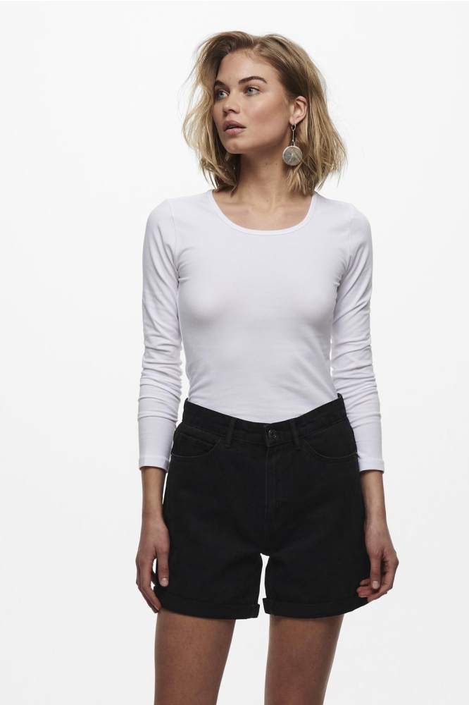 Only witte dames t-shirt | Model vooraanzicht