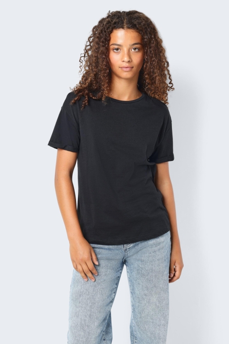 Noisy may zwarte dames t-shirt | Model vooraanzicht