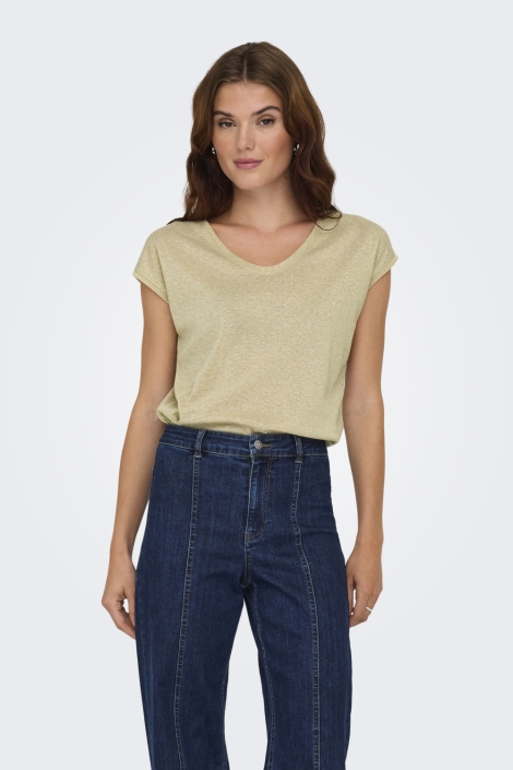 Only gouden dames t-shirt | Model vooraanzicht