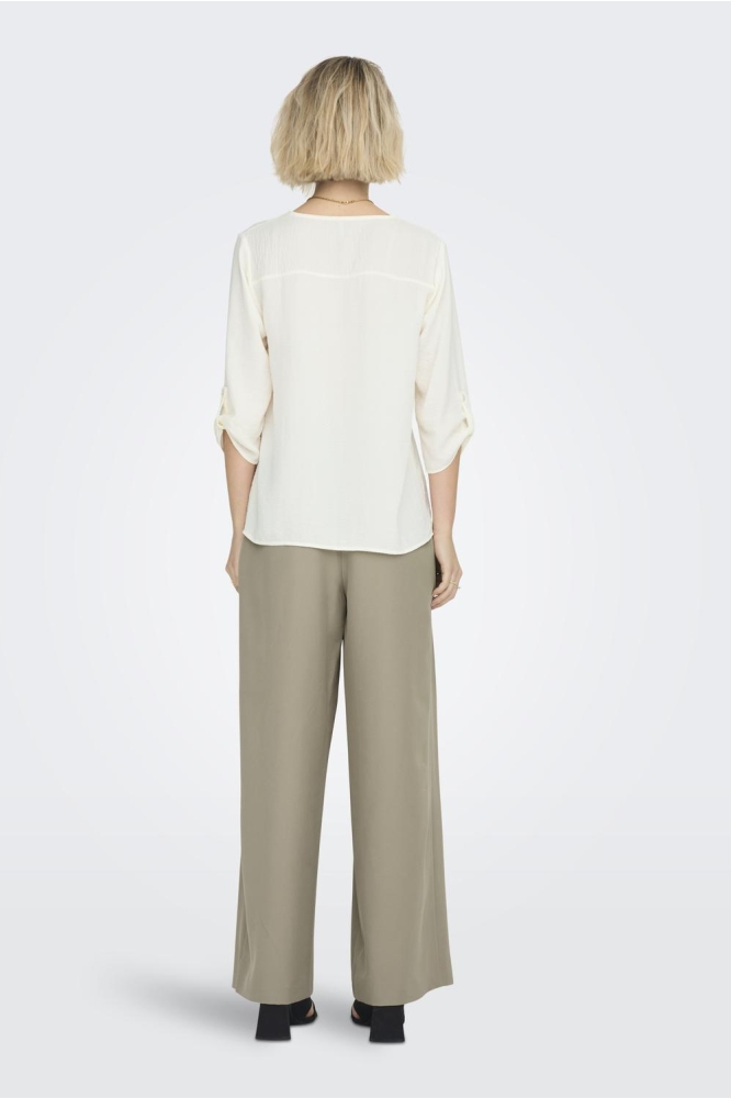 Jacqueline de Yong witte dames t-shirt | Model achteraanzicht