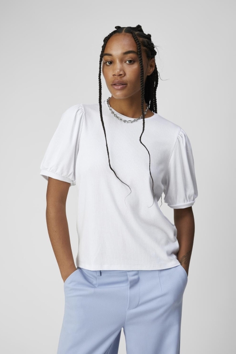 Object witte dames t-shirt | Model vooraanzicht