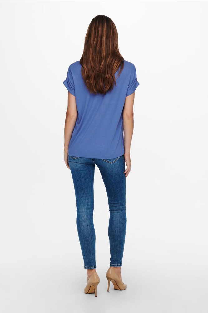 Only blauwe dames t-shirt | Model achteraanzicht