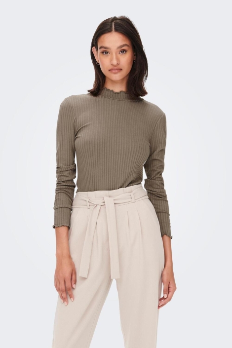 Jacqueline de Yong taupe dames t-shirt | Model vooraanzicht