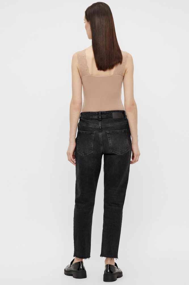 Pieces taupe dames top | Model achteraanzicht