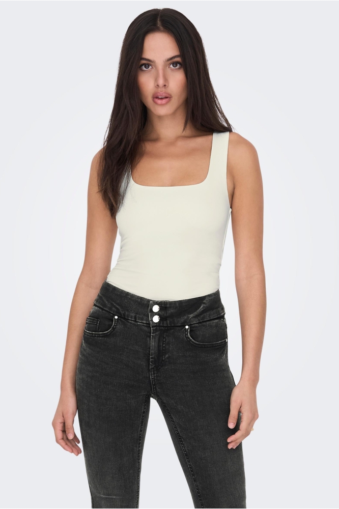 Only beige dames top | Model vooraanzicht