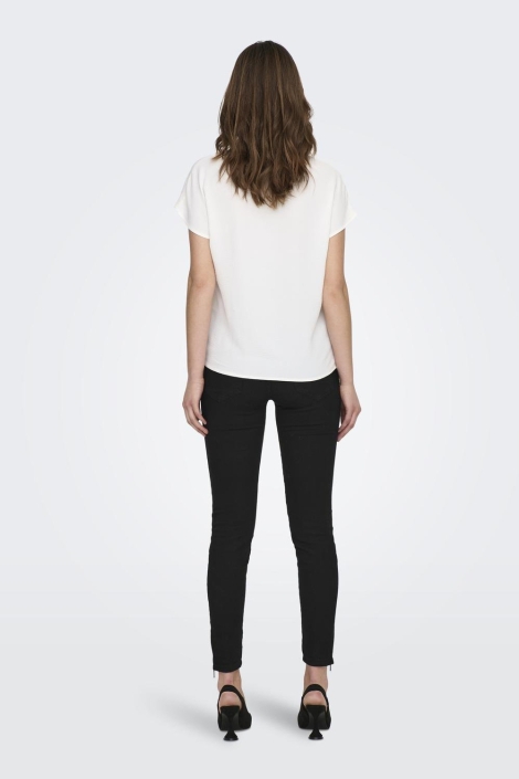 Jacqueline de Yong ecru dames t-shirt | Model achteraanzicht