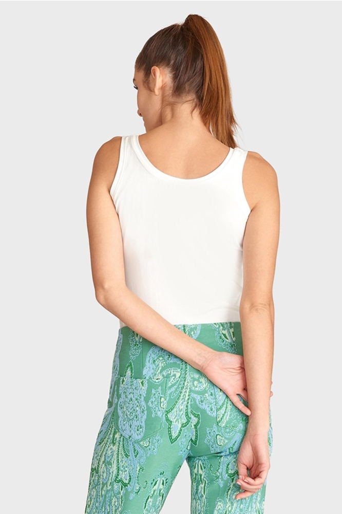 Maicazz ecru dames top | Model achteraanzicht