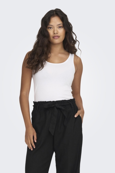 Jacqueline de Yong witte dames top | Model vooraanzicht