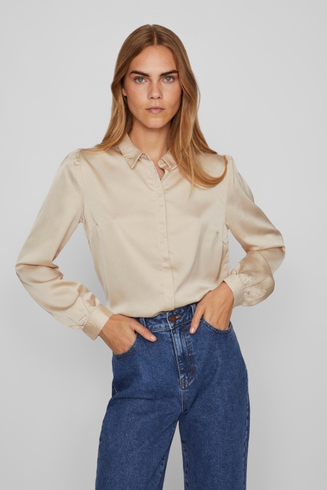 Vila beige dames blouse | Model vooraanzicht