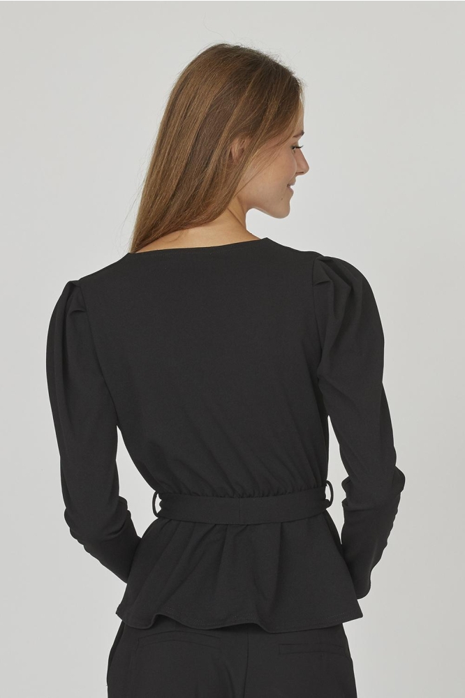 SisterS point zwarte dames t-shirt | Model achteraanzicht