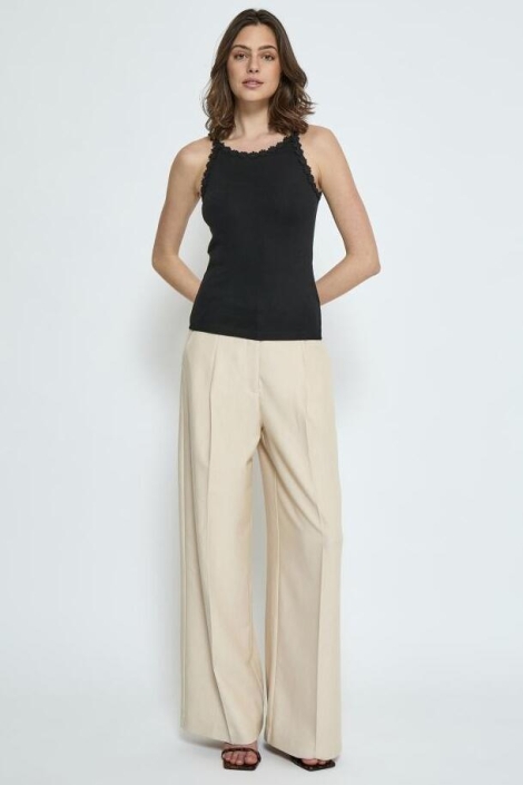 Peppercorn zwarte dames top | Model