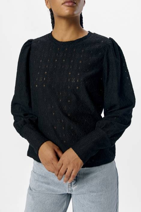 Object zwarte dames blouse | Model vooraanzicht