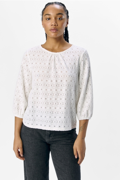 Object witte dames t-shirt | Model vooraanzicht