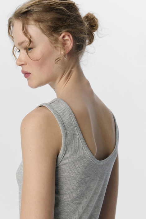 Object grijze dames top | Close up