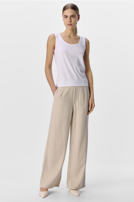 Object witte dames top | Model