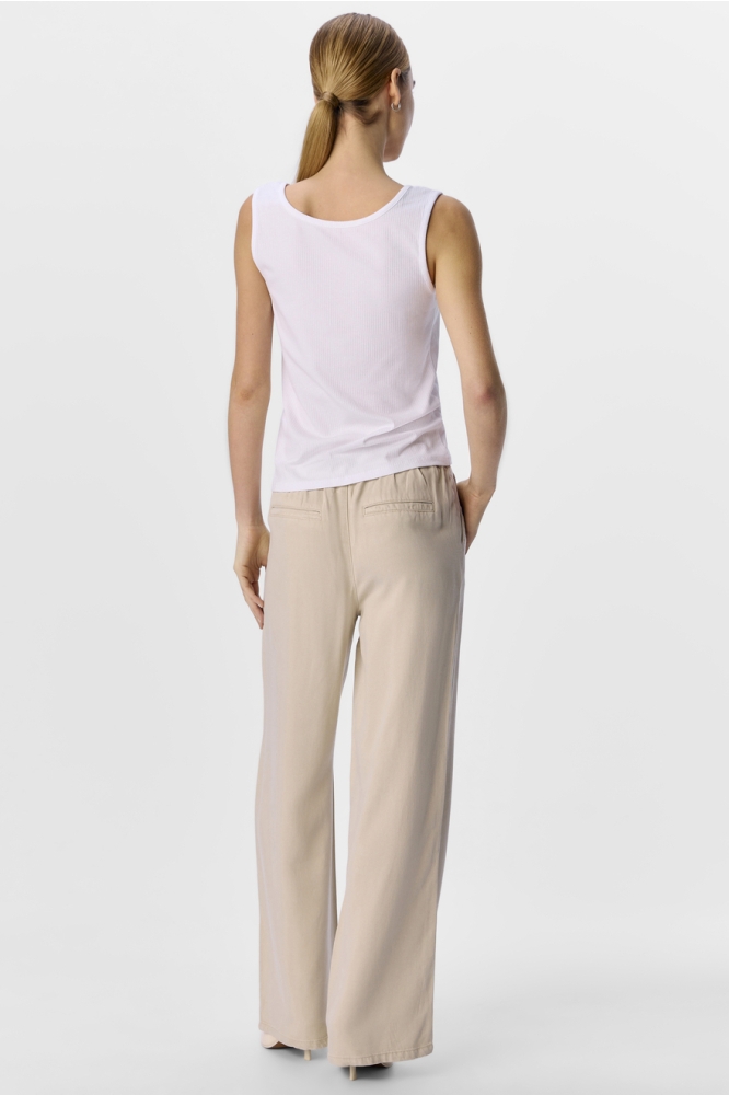 Object witte dames top | Model