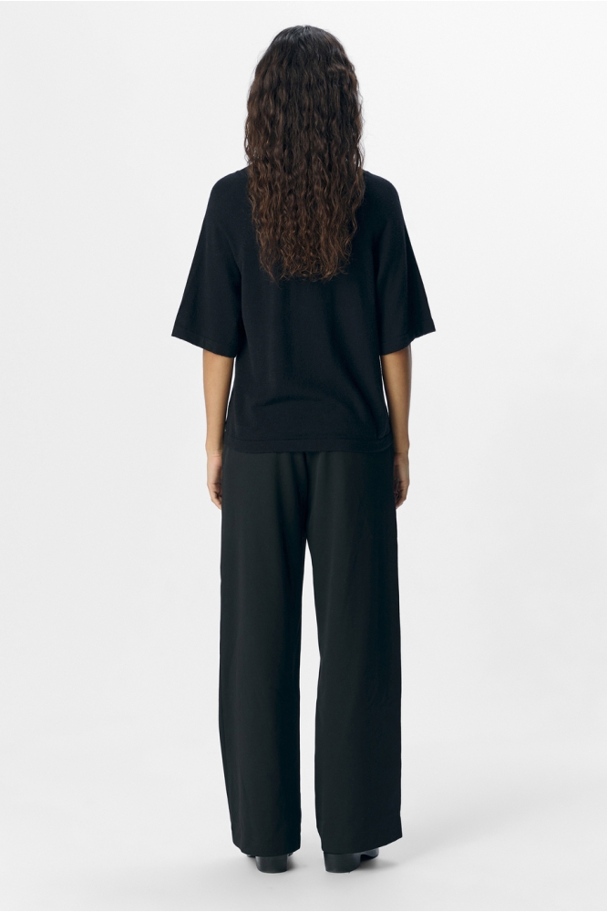 Object zwarte dames trui | Model