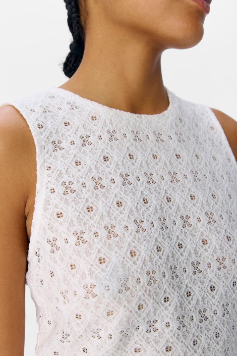 Object witte dames top | Close up