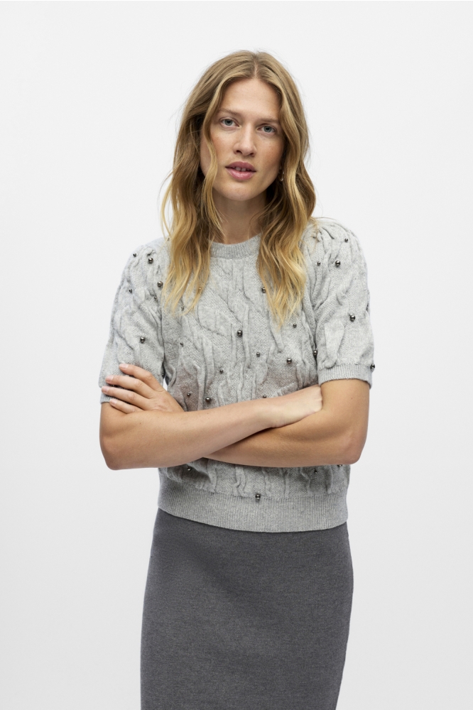 Object grijze dames trui | Model vooraanzicht