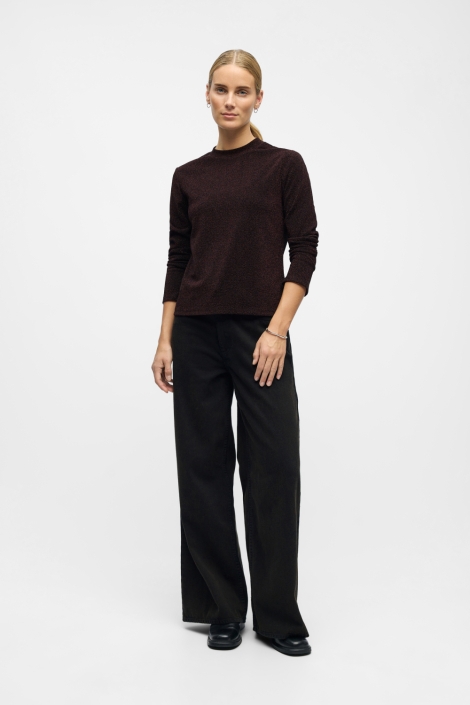 Object zwarte dames t-shirt | Model