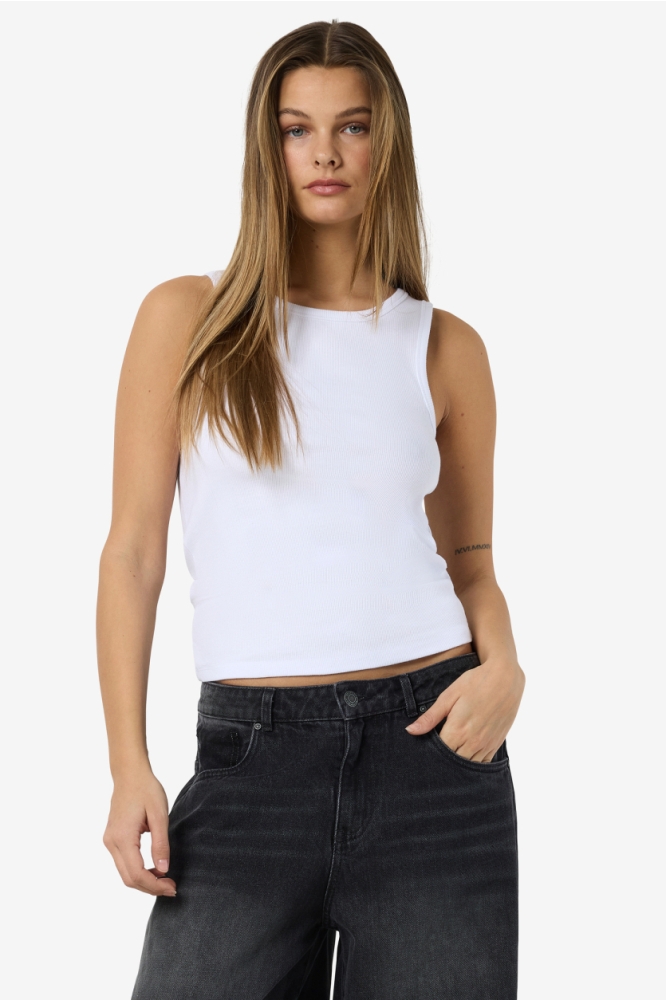 Noisy may witte dames top | Model