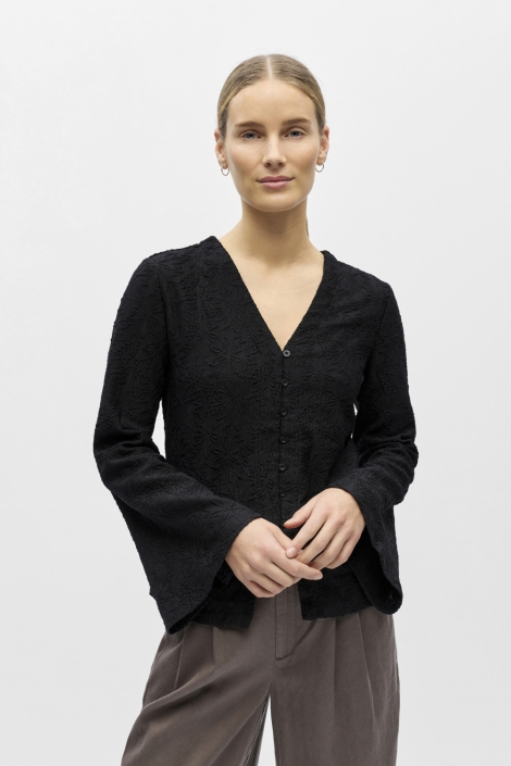 Object zwarte dames blouse | Model vooraanzicht