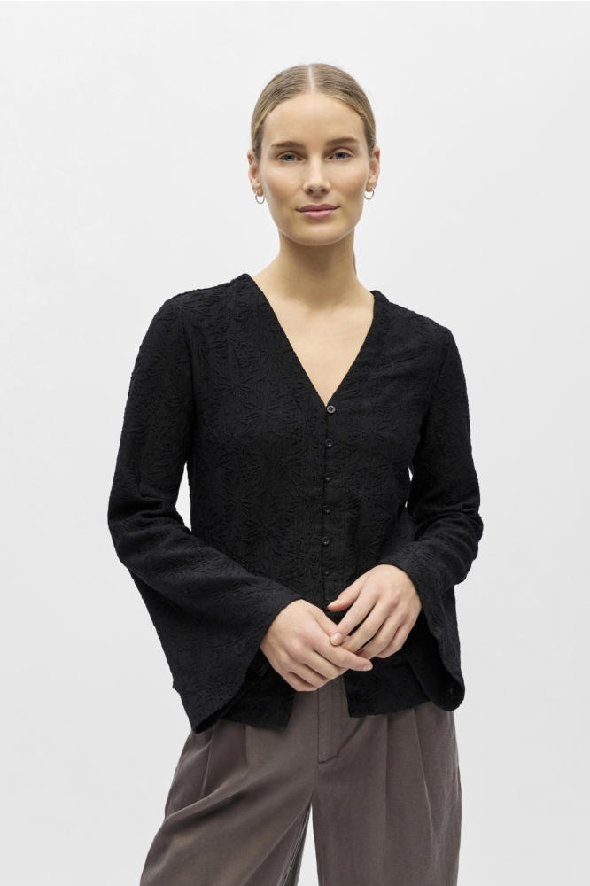 Object zwarte dames blouse | Model vooraanzicht