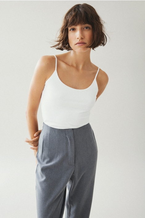 Vila witte dames top | Model vooraanzicht