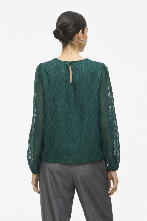 Vila groene dames blouse | Model achteraanzicht
