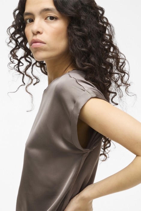 Vila bruine dames t-shirt | Model zijaanzicht