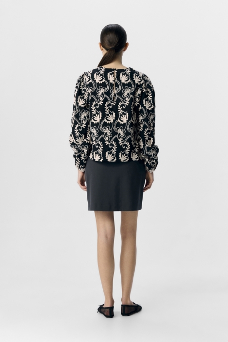 Object zwarte dames t-shirt | Model