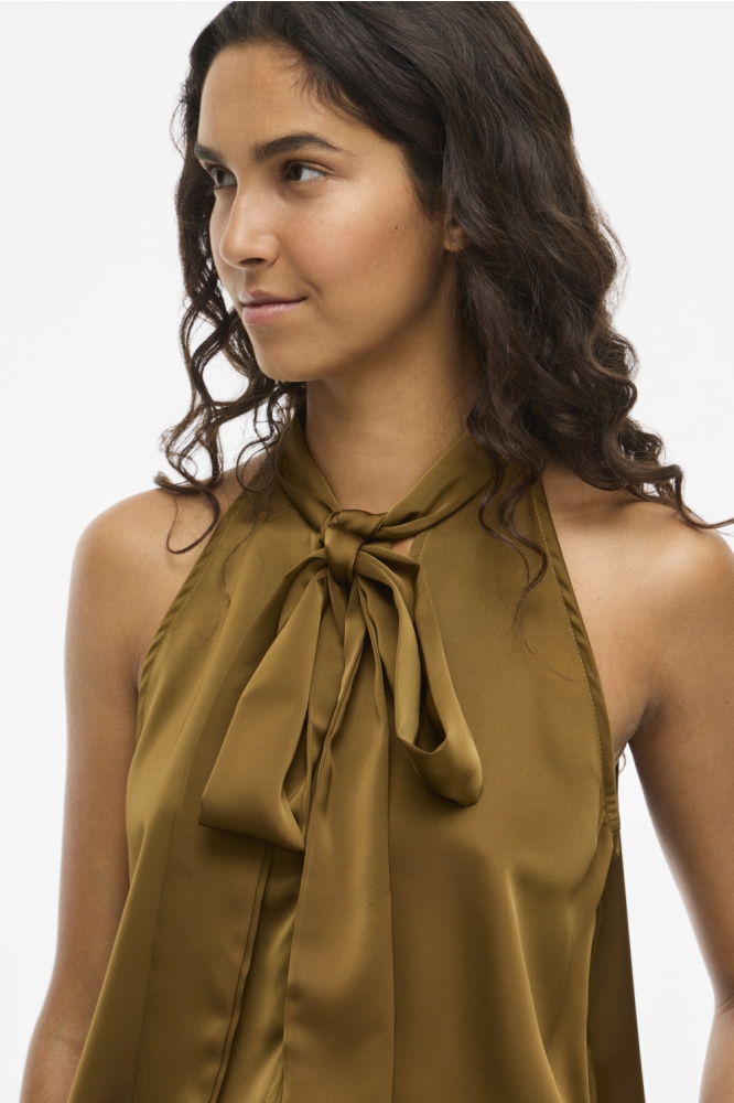 Vila groene dames top | Model vooraanzicht