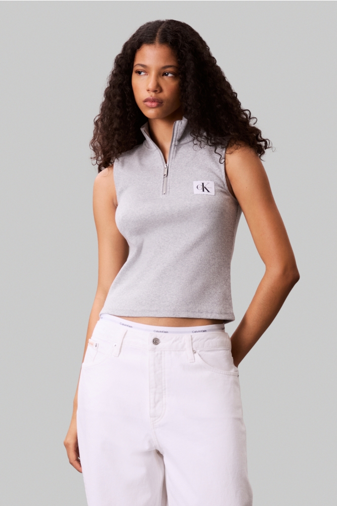 Calvin Klein grijze dames top | Model vooraanzicht