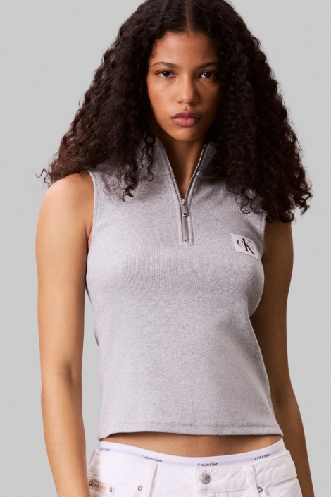 Calvin Klein grijze dames top | Model vooraanzicht