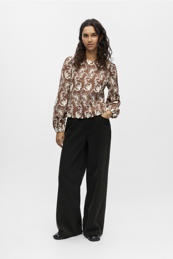 Object bruine dames t-shirt | Model