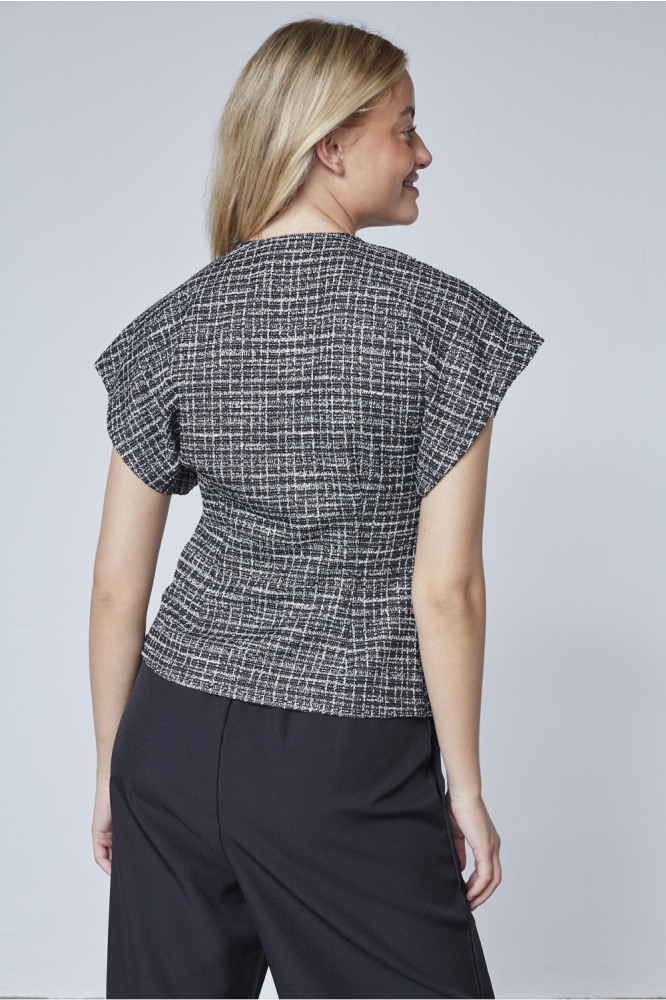 SisterS point zwarte dames gilet | Model achteraanzicht