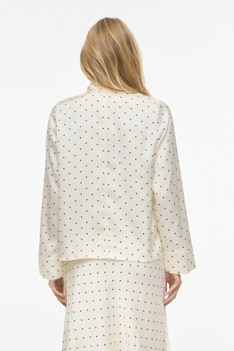 Vila witte dames blouse | Model achteraanzicht