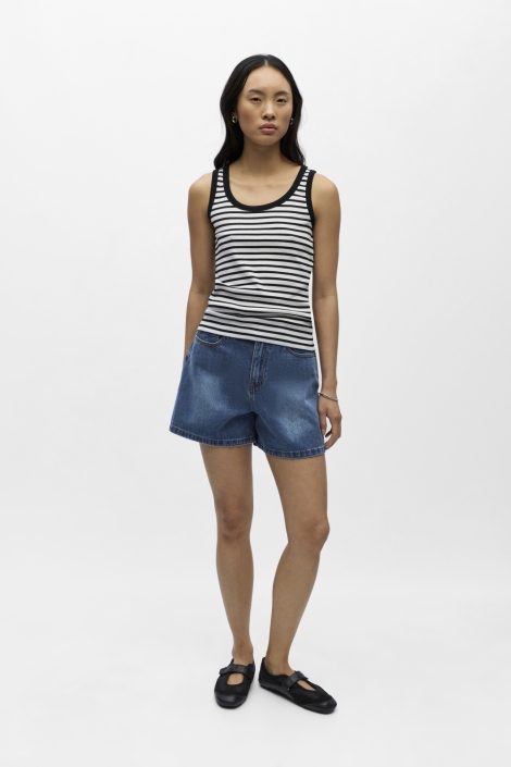 Object zwarte dames top | Model