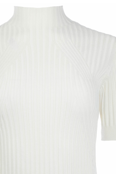 NED witte dames t-shirt | Close up