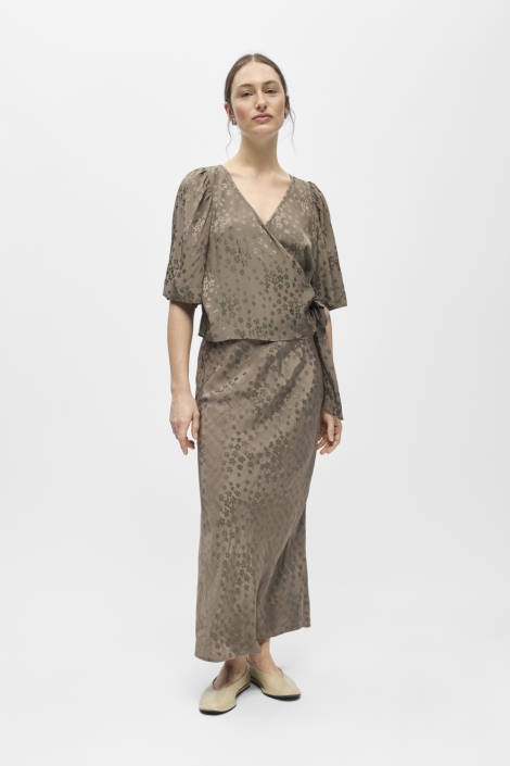 Object bruine dames blouse | Model