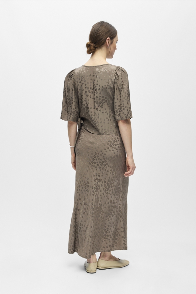 Object bruine dames blouse | Model