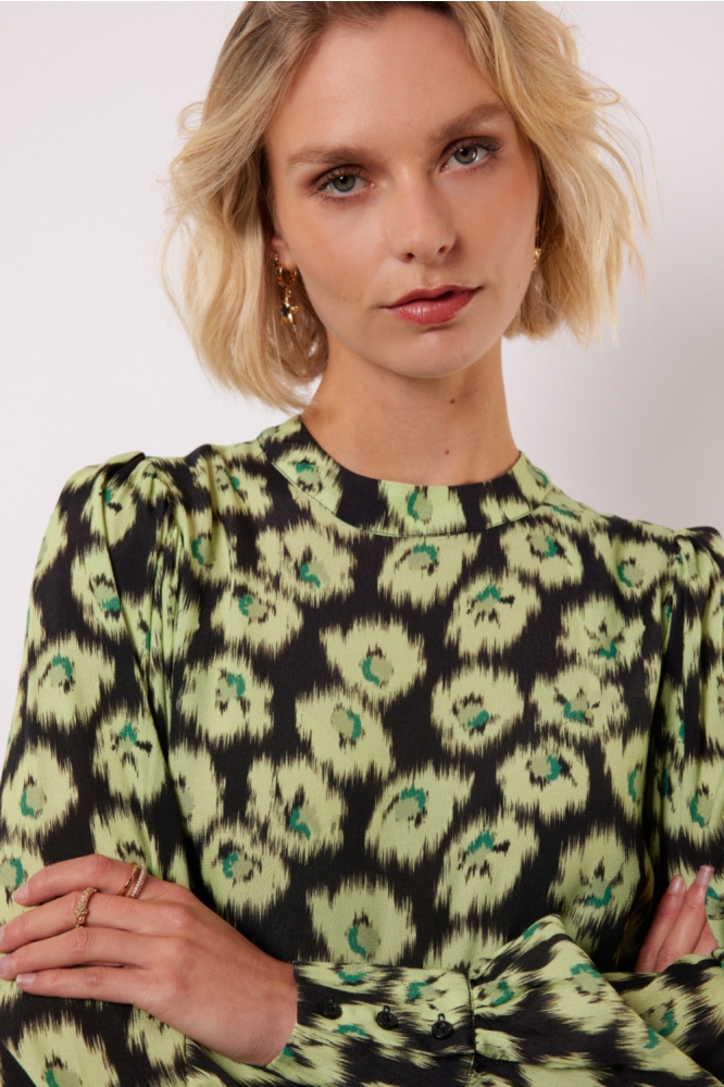 Fluresk zwarte dames blouse | Close up