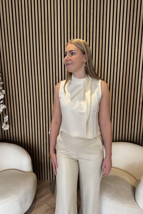 Lady Day ecru dames top | Model vooraanzicht