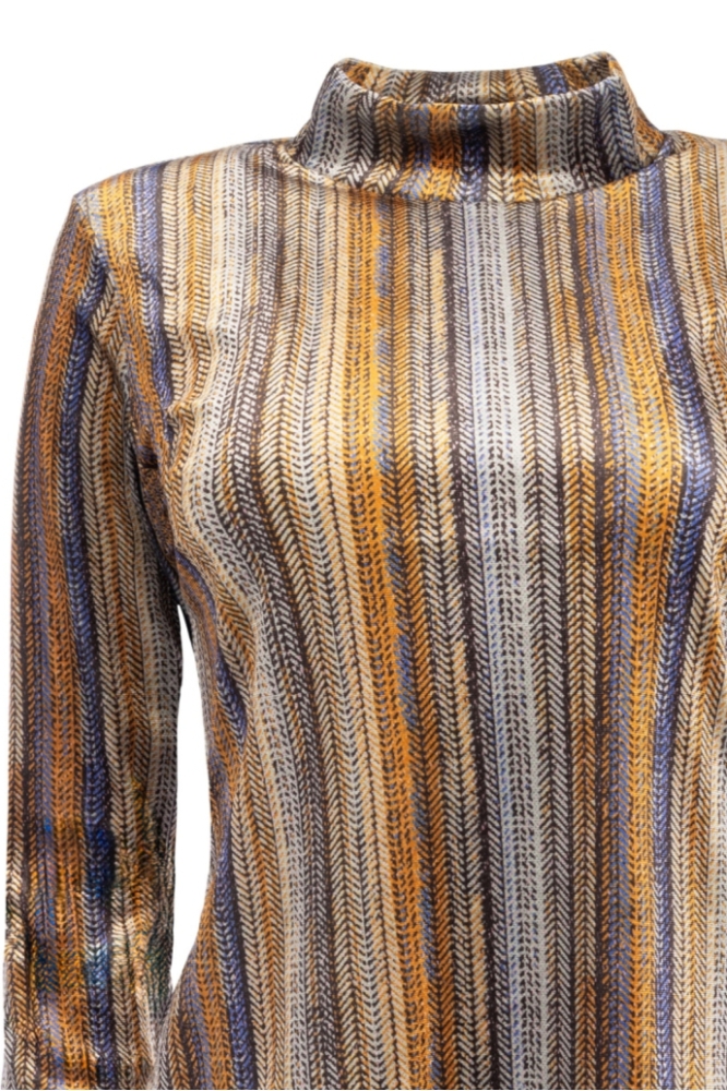 NED multi color dames t-shirt | Close up