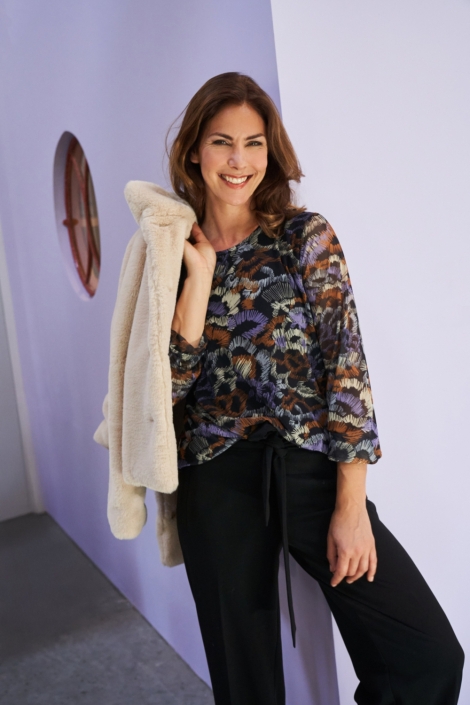 NED zwarte dames t-shirt | Model