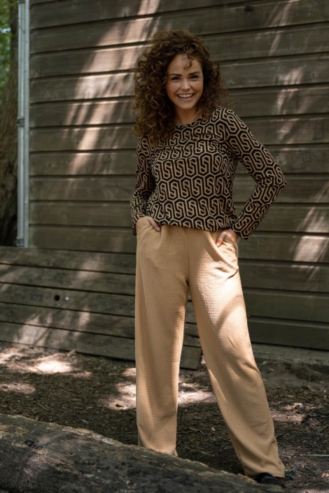 FOS Amsterdam camel dames t-shirt | Sfeerbeeld, In situatie